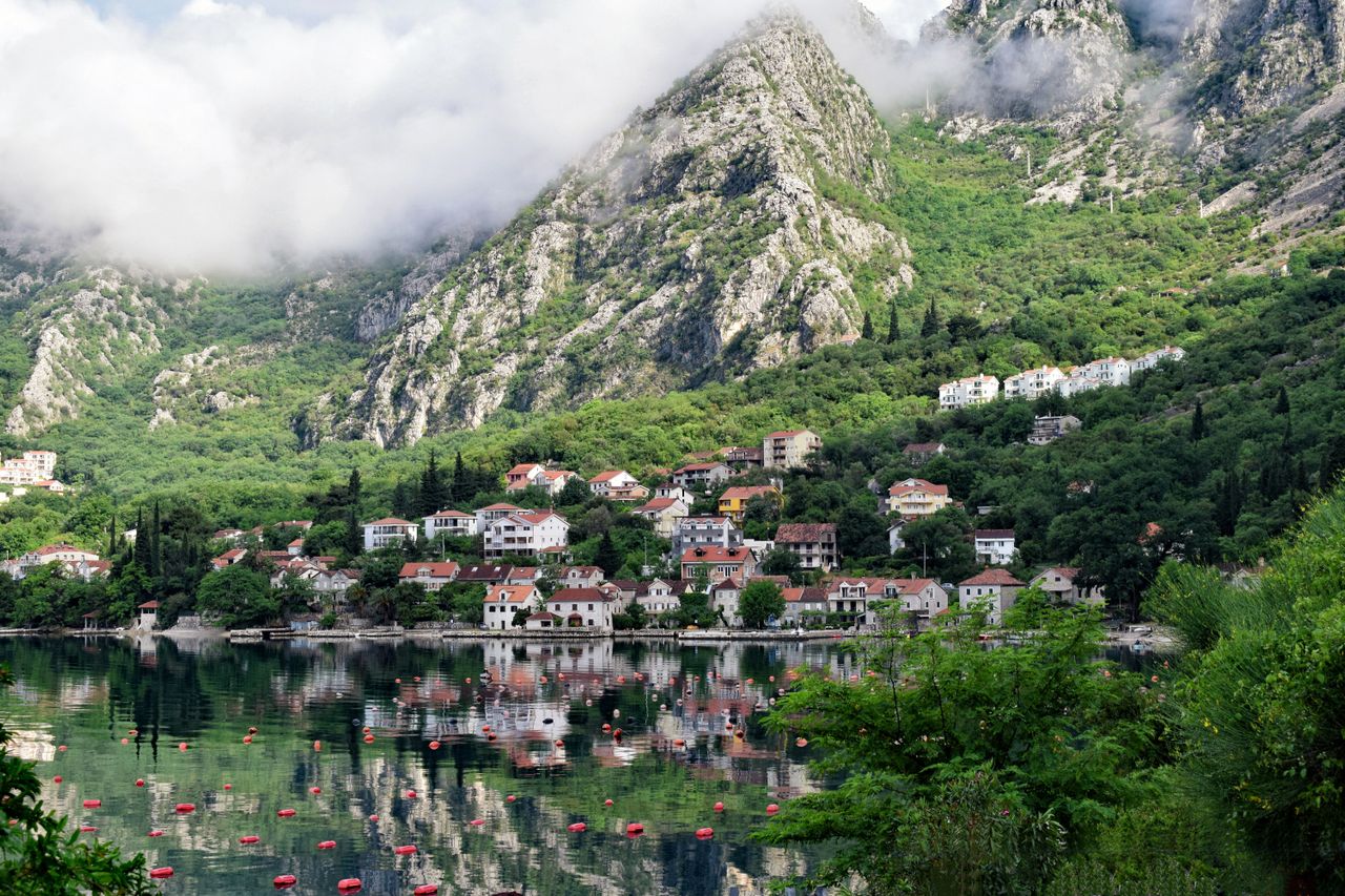 Mountains & Lakes